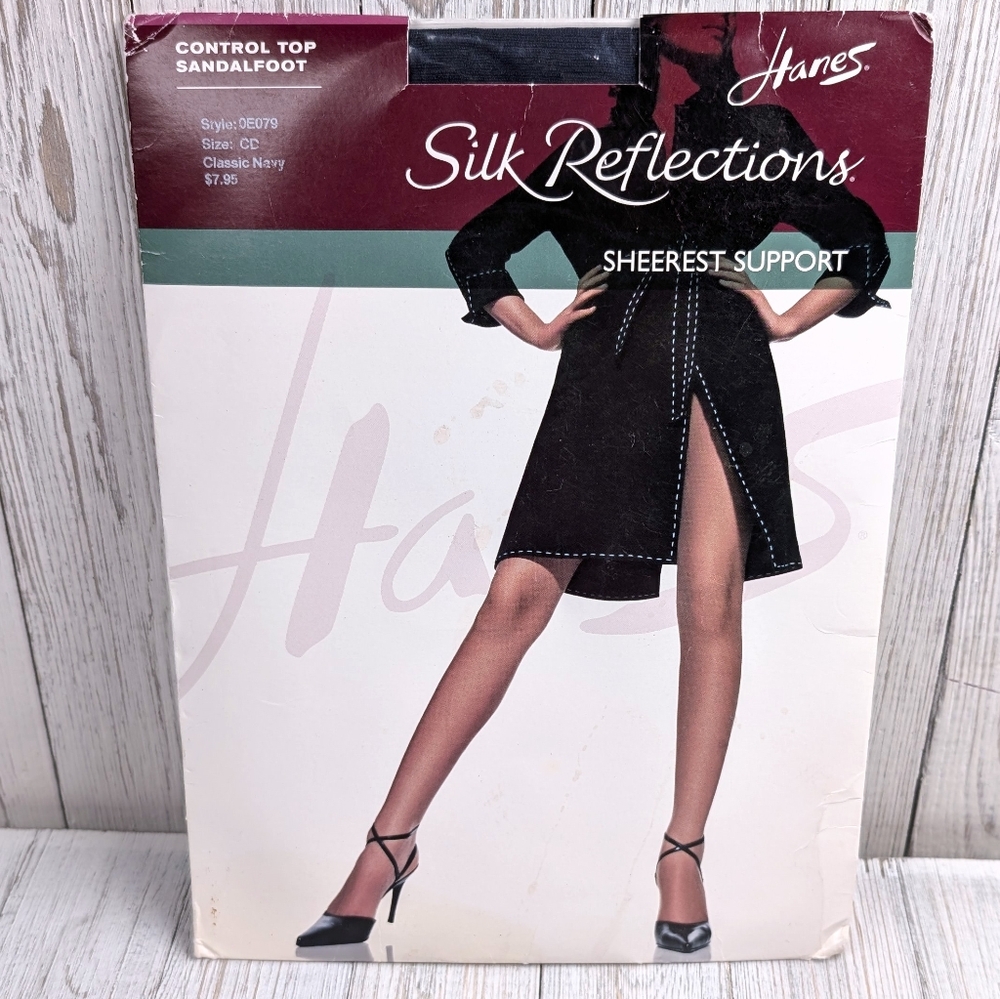 Vintage '03 Silk Reflections Sandalfoot Control Top Classic Navy CD 0E079